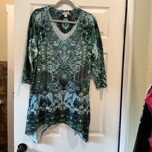 World Unity Woman 2X 3/4 Sleeve Blue Green